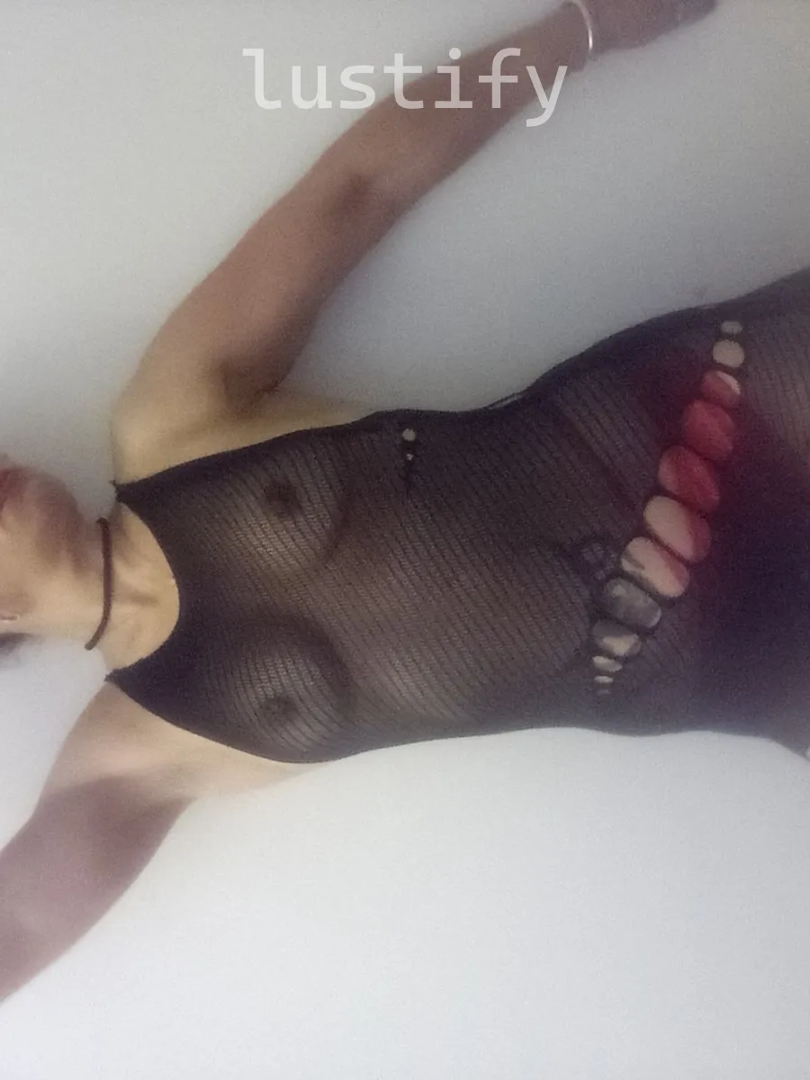Photo 12 of Nawty Nina  $80spec