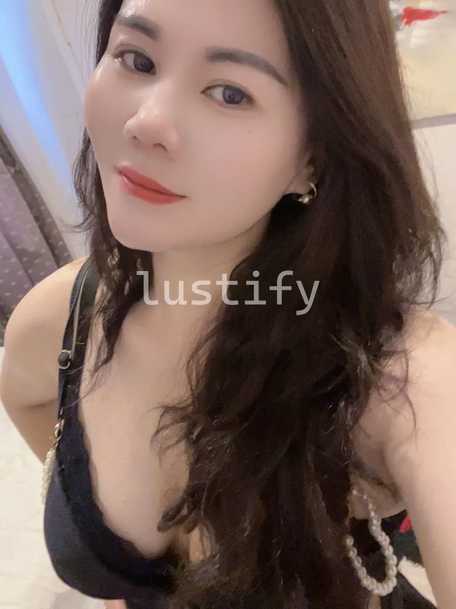 Photo 10 of Jenny