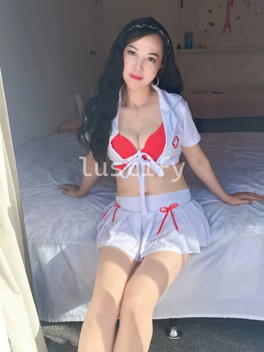 Photo 1 of Lily
