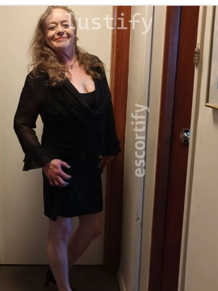 Photo 2 of Yvonne