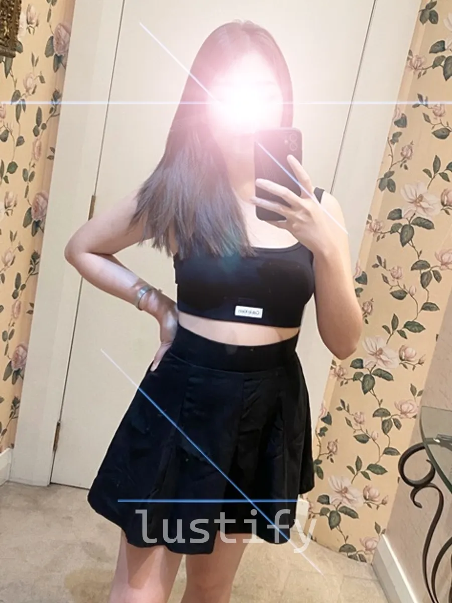 Photo 1 of Chloe