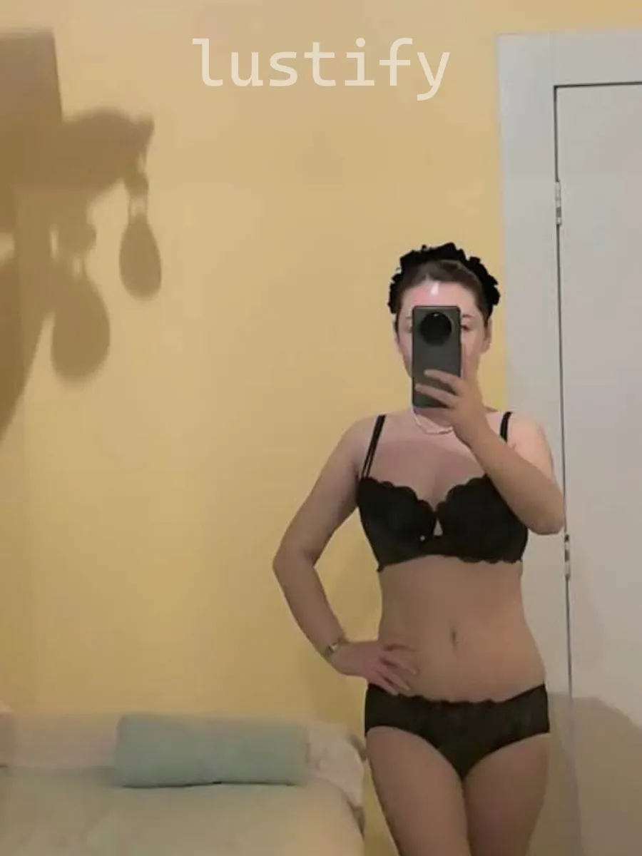 Photo 4 of Tina