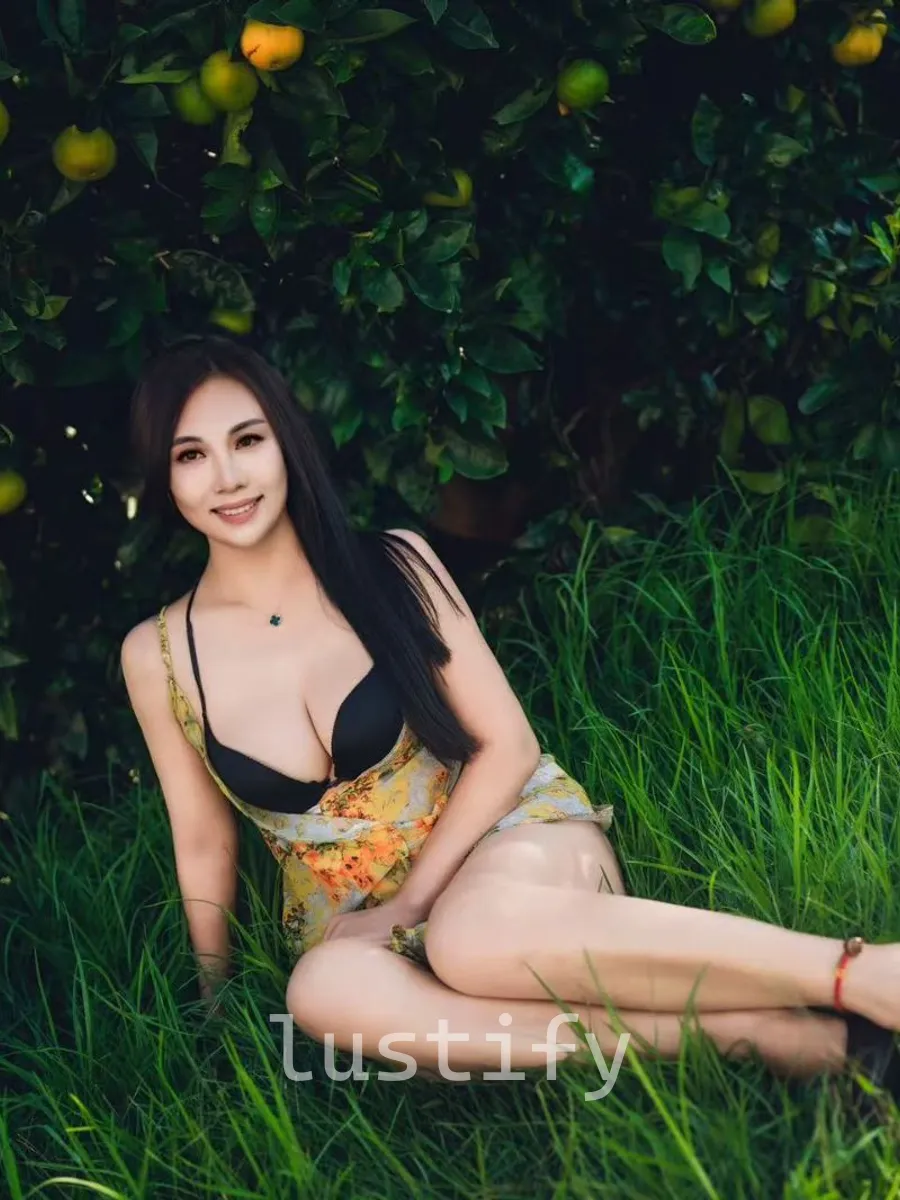 Photo 1 of Lulu