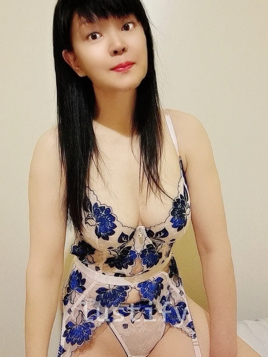 Photo 1 of Alice
