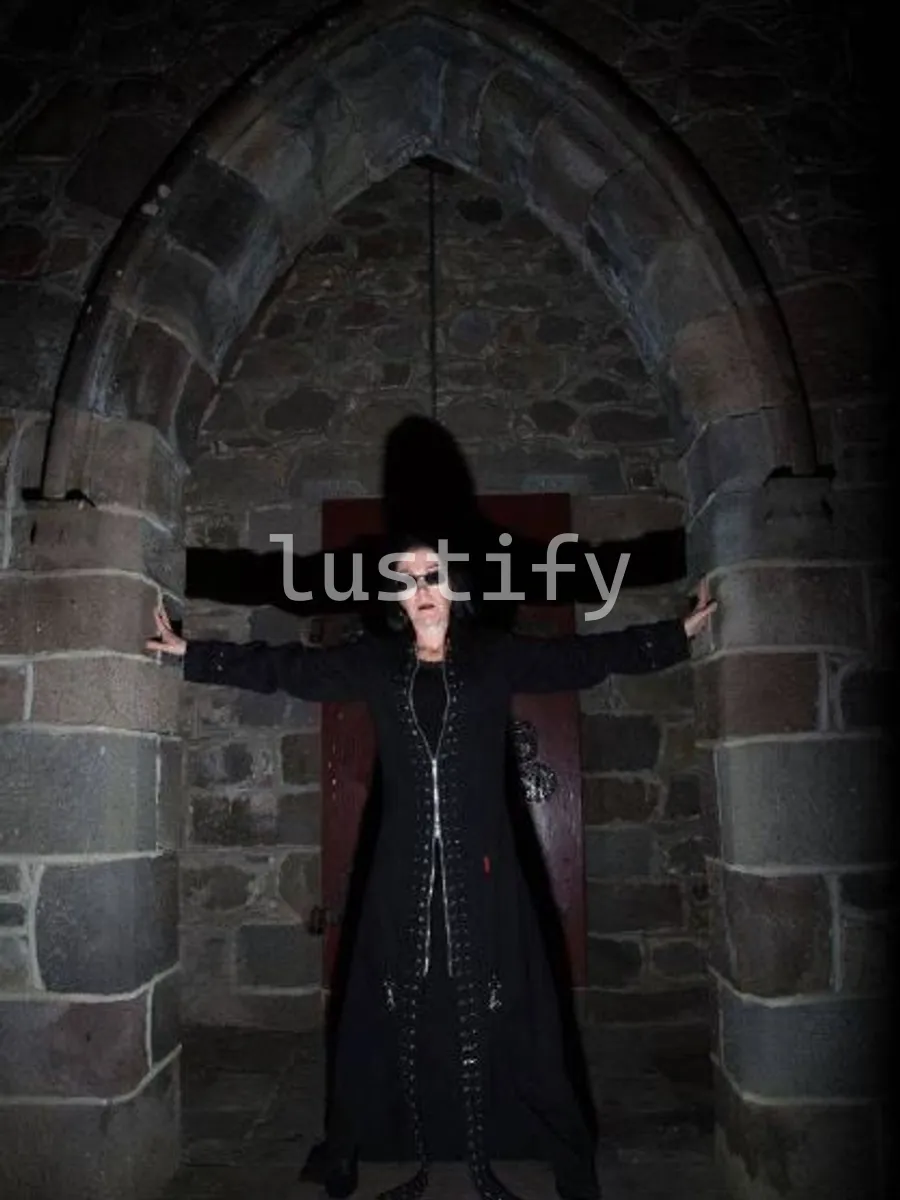 Photo 4 of Mistress Morgan Domme