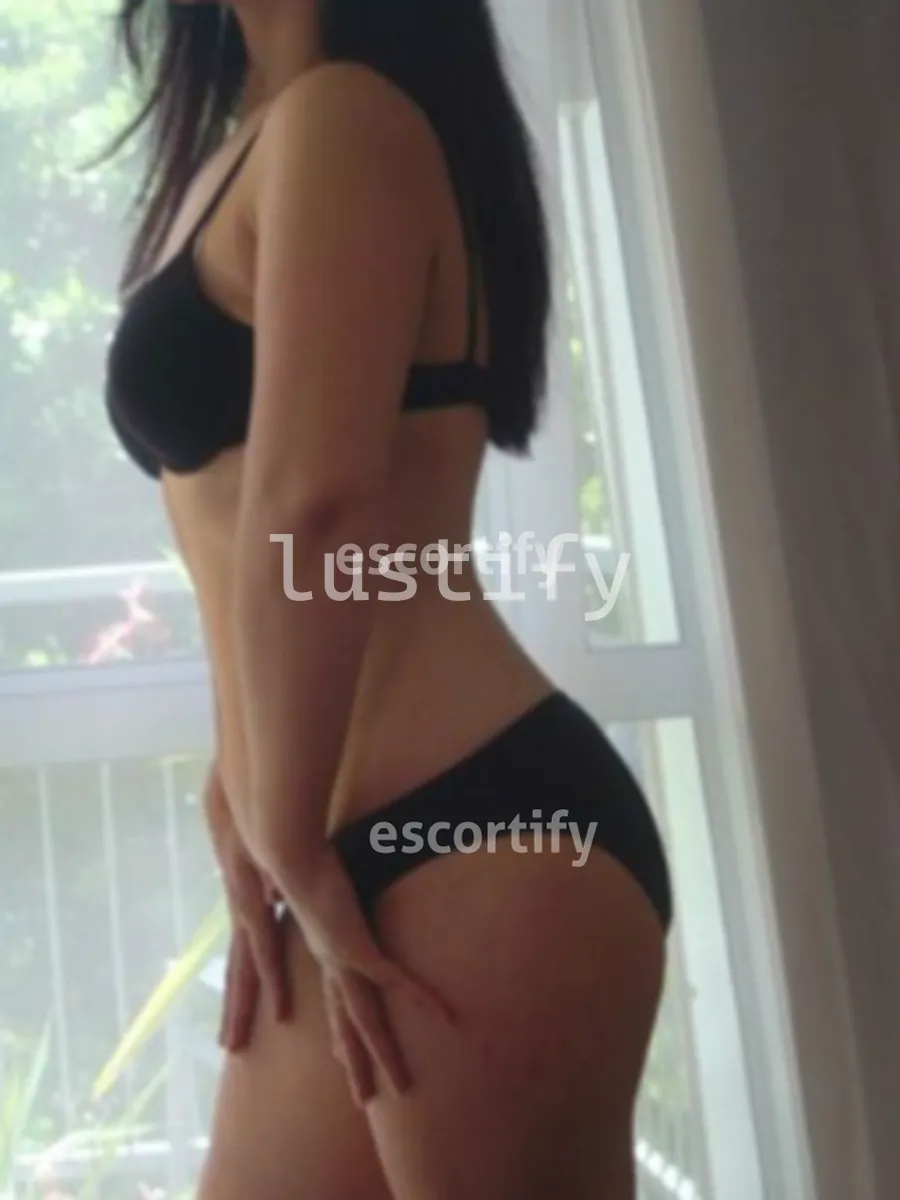 Photo 2 of Jen