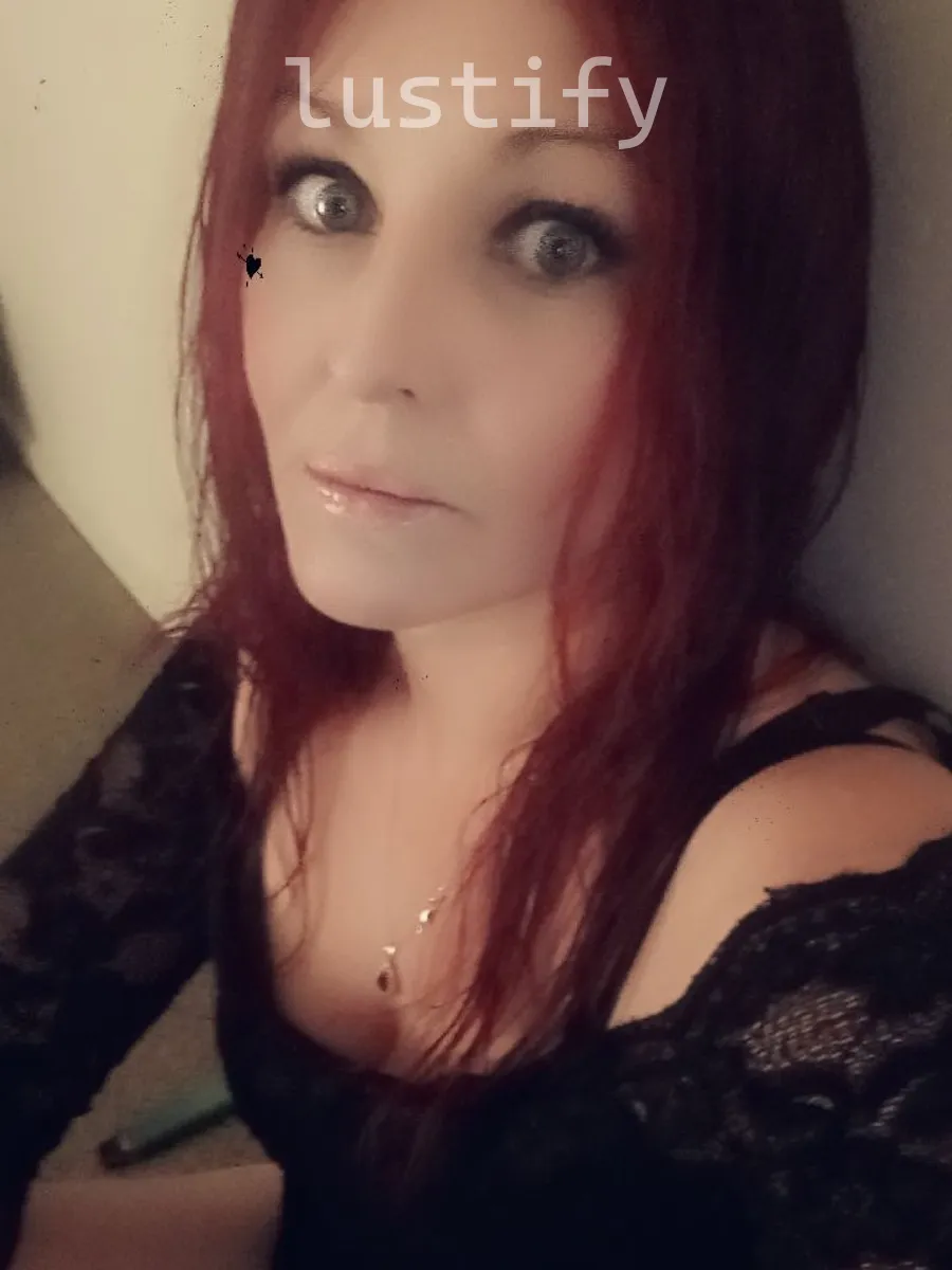 Photo 6 of Miss Luscious Leah