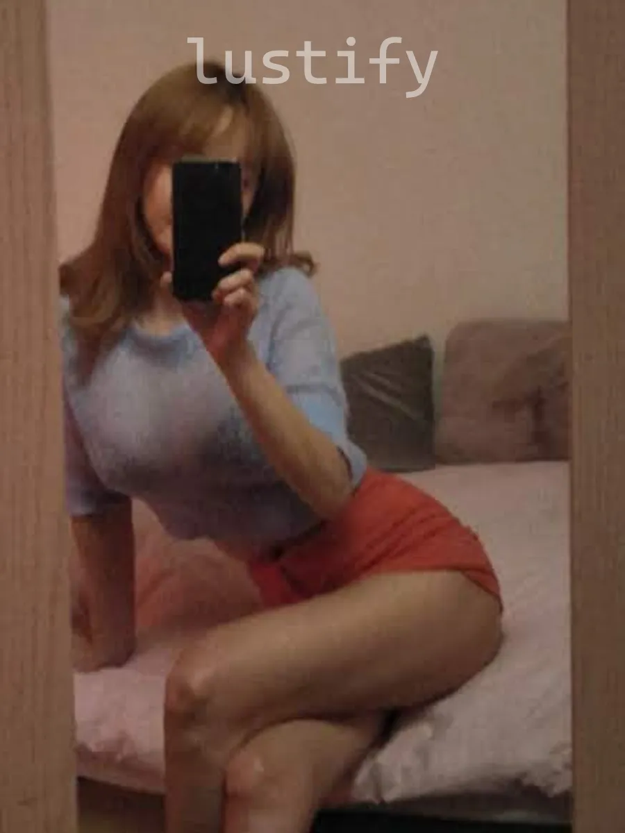 Photo 1 of leena