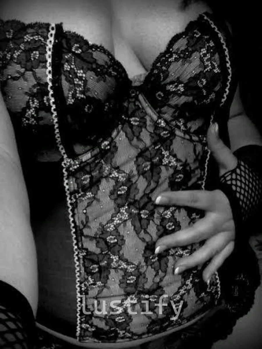 Photo 3 of Island Beauty Oriana