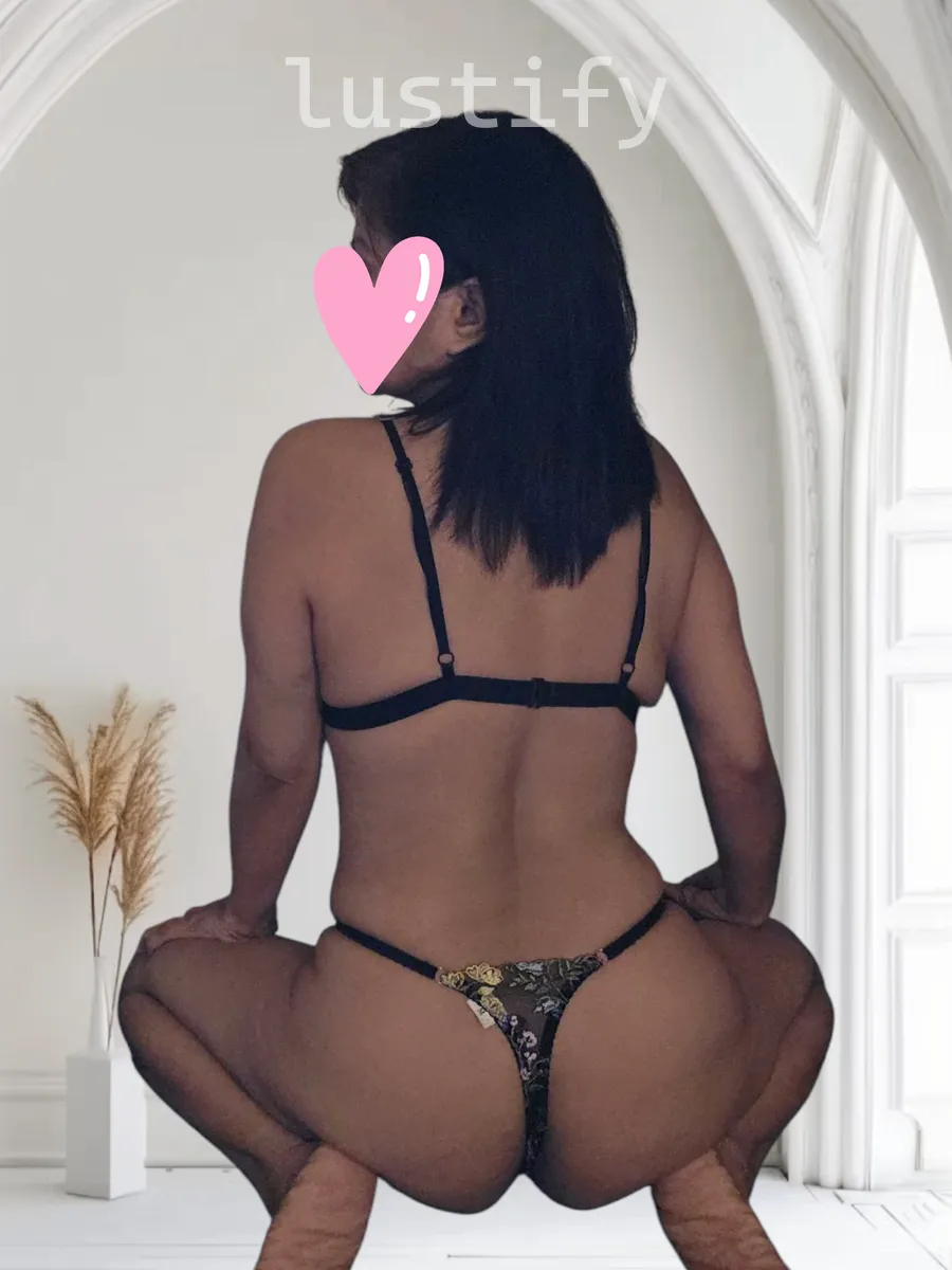 Photo 1 of Anna