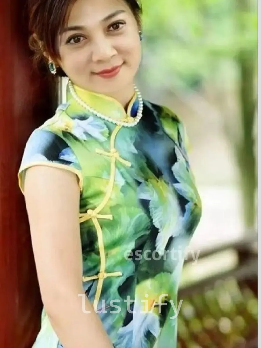 Photo 2 of Yummy  Lu