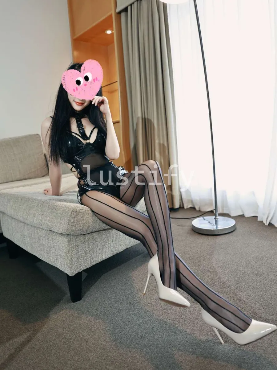 Photo 1 of Della