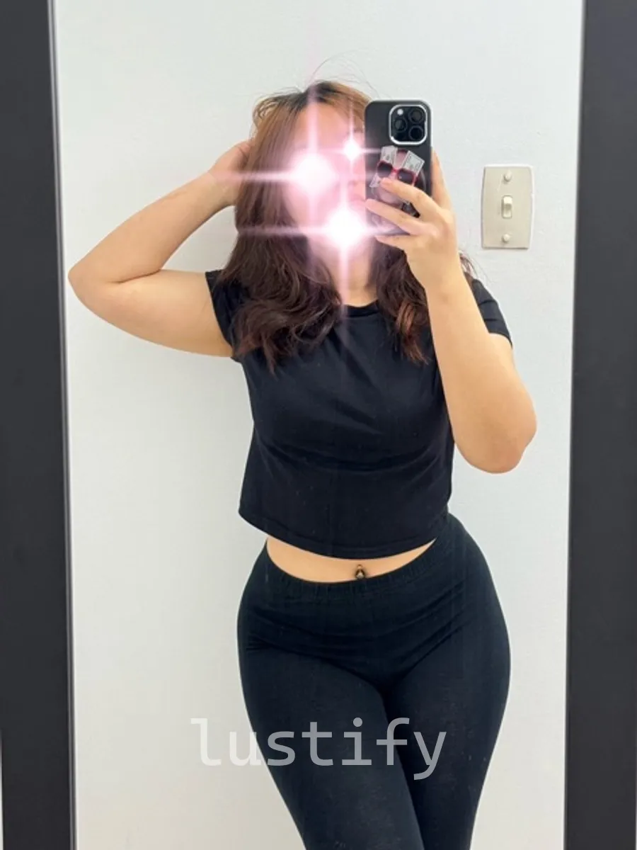 Photo 7 of Zoey NEW