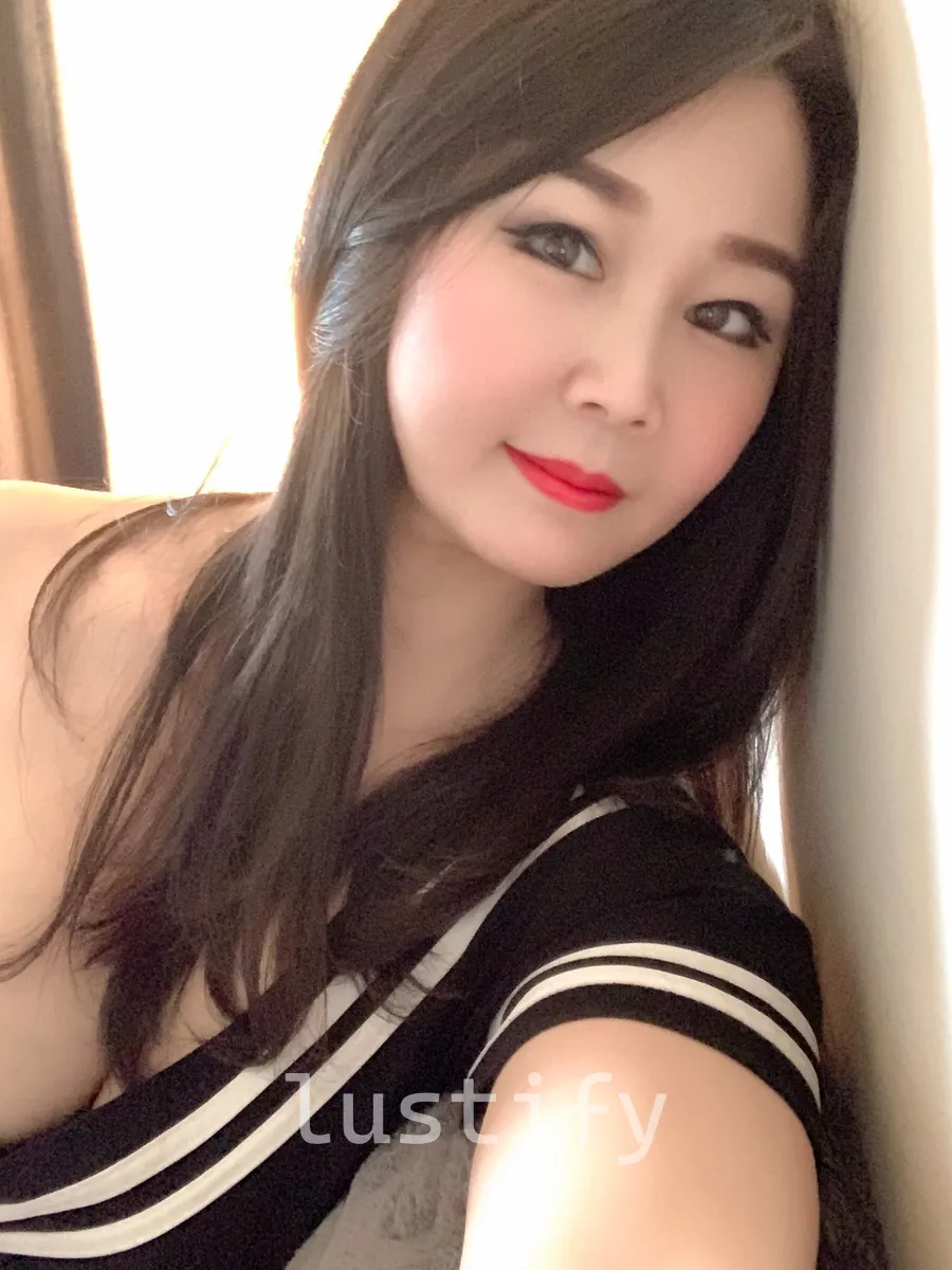 Photo 1 of Lin Xi