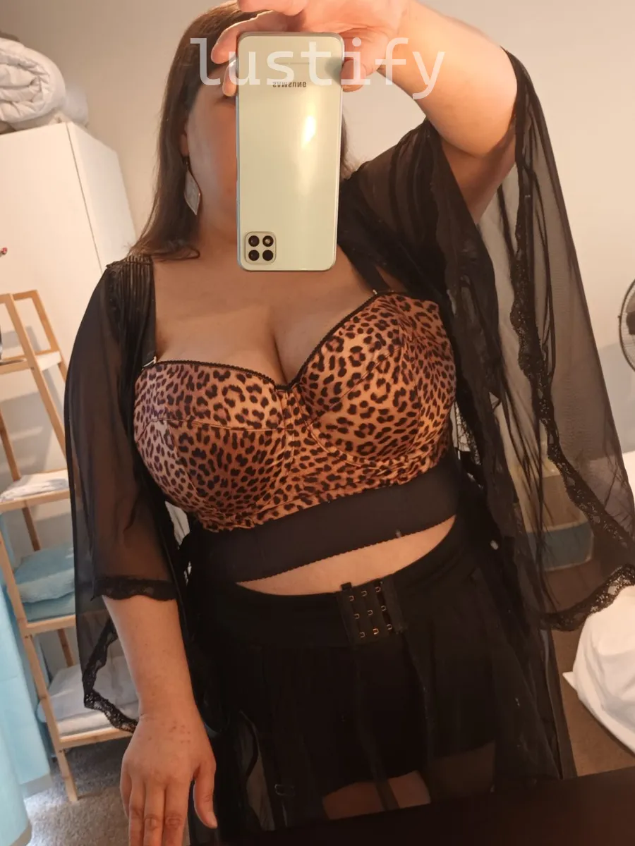 Photo 1 of Dita Lingam Masseuse