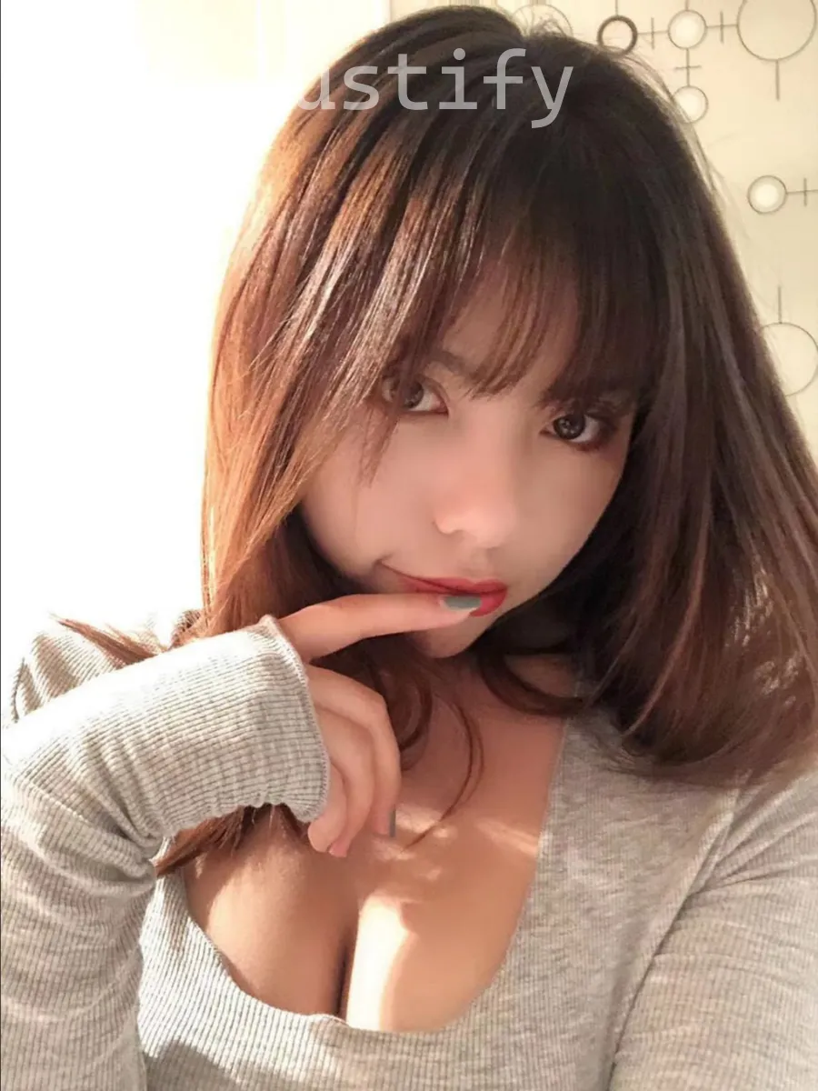 Photo 4 of momo