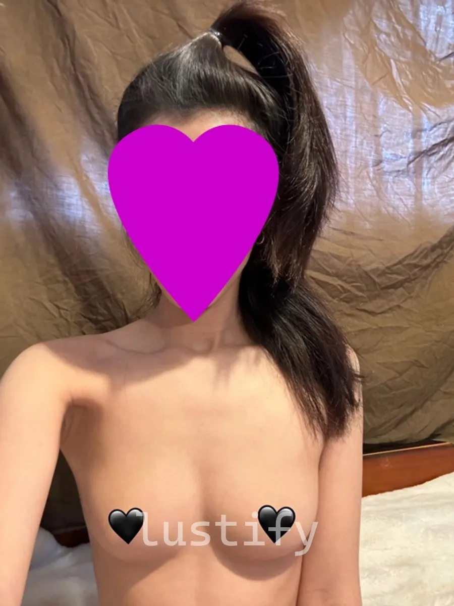 Photo 6 of Alexis / $80 hour