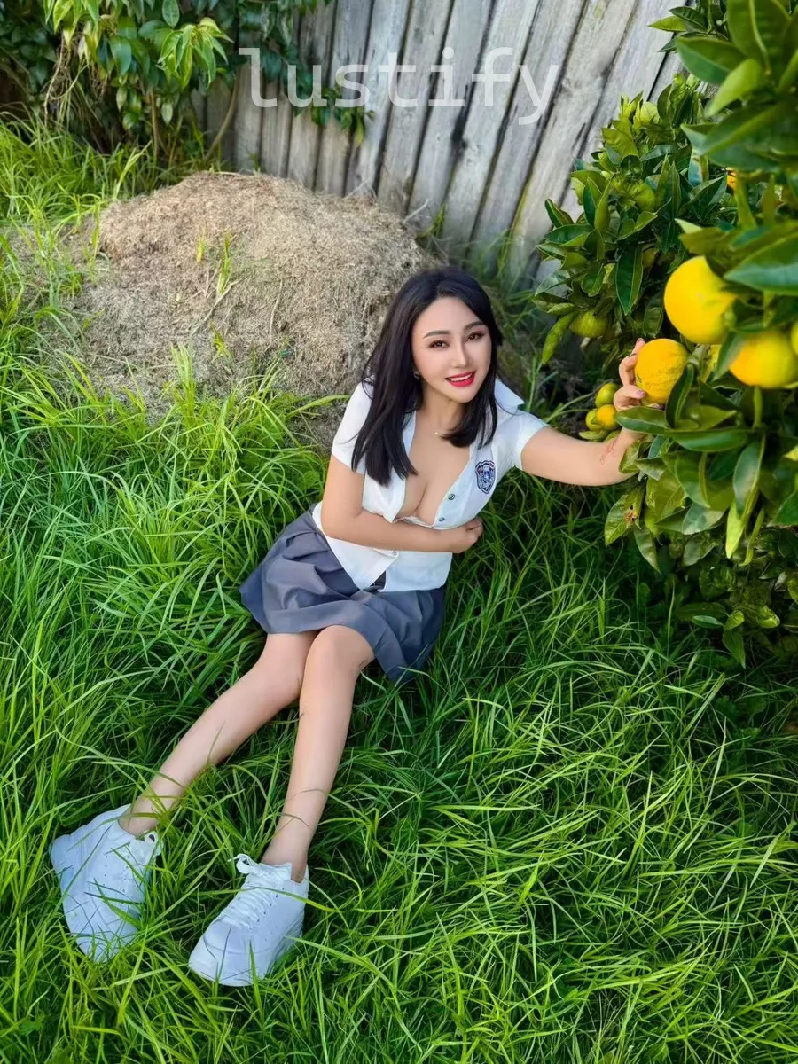 Photo 1 of Gina