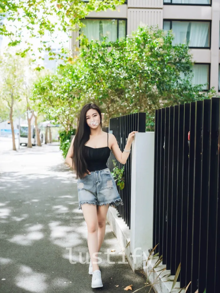 Photo 13 of Naomi
