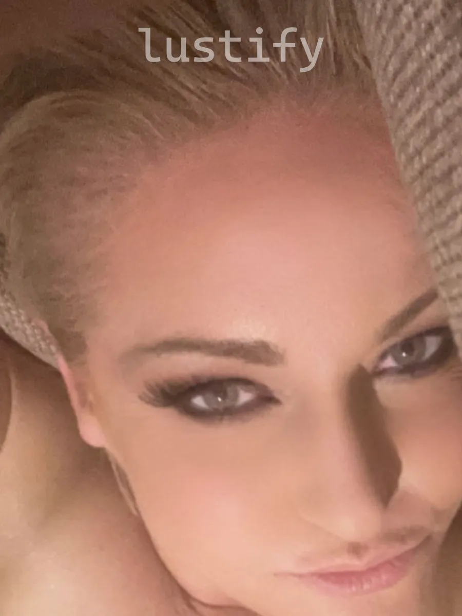 Photo 2 of Lilly rain
