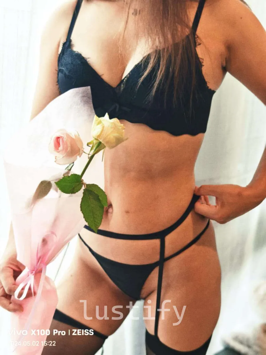Photo 1 of Rose