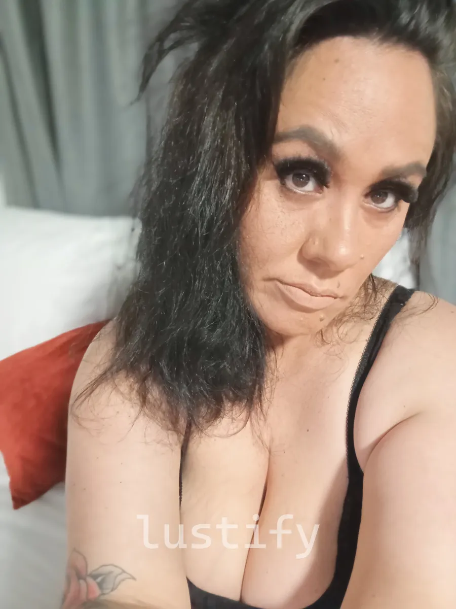 Photo 5 of Karmen