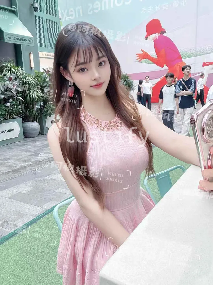 Photo 2 of Lily