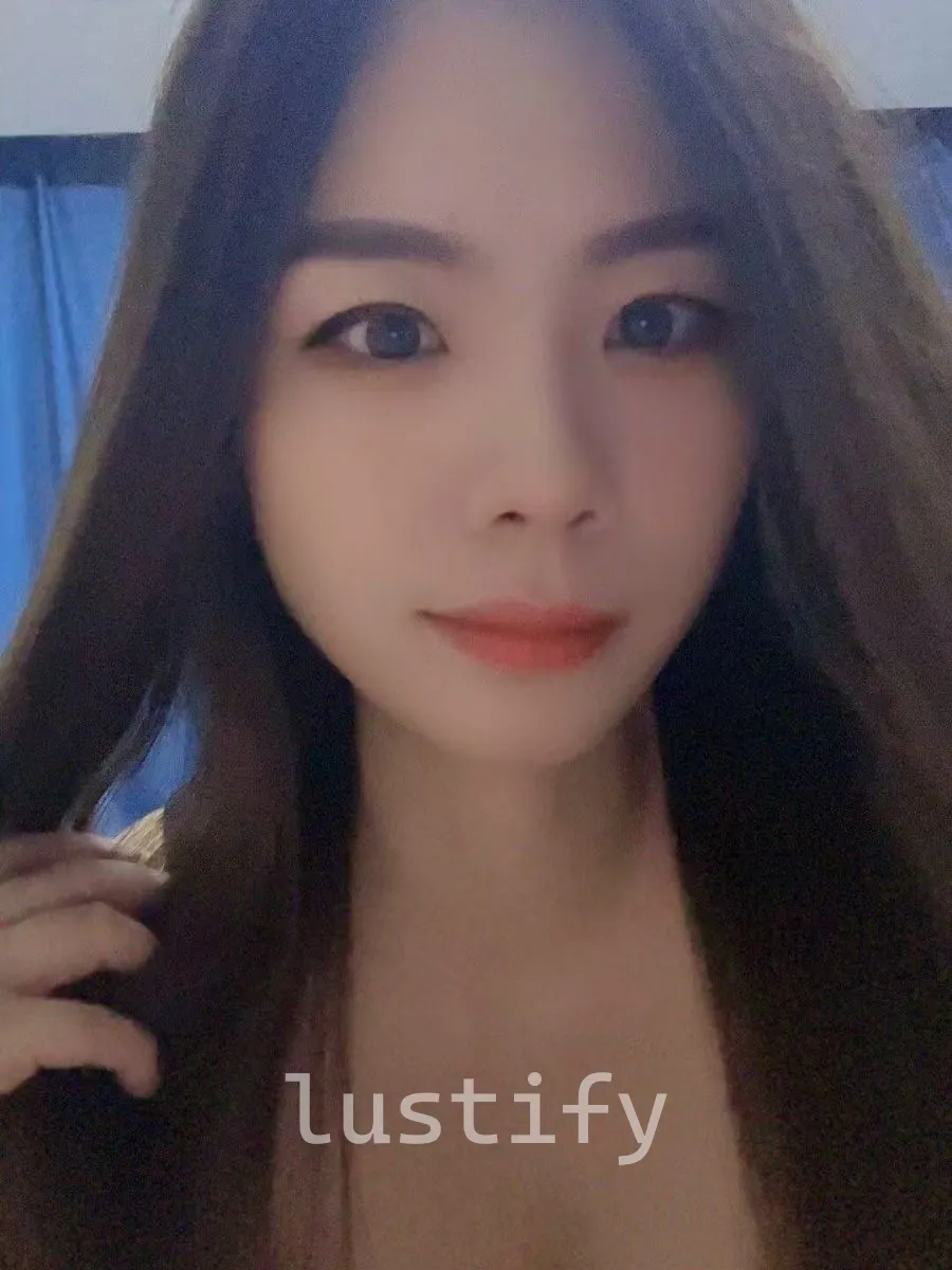 Photo 2 of Lulu