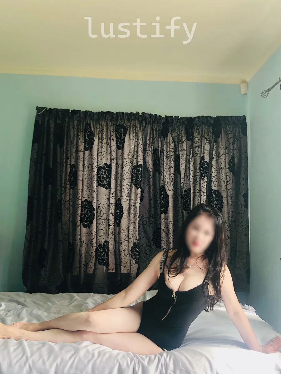 Photo 2 of Cindy