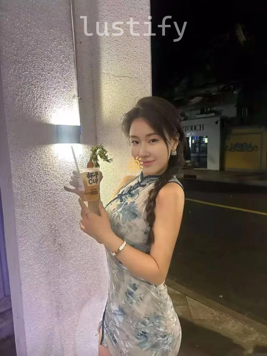 Photo 1 of tiffany