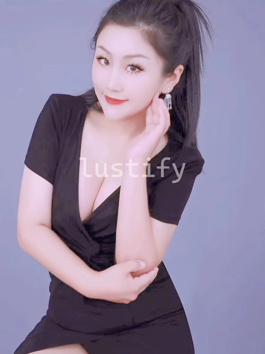 Photo 1 of maya