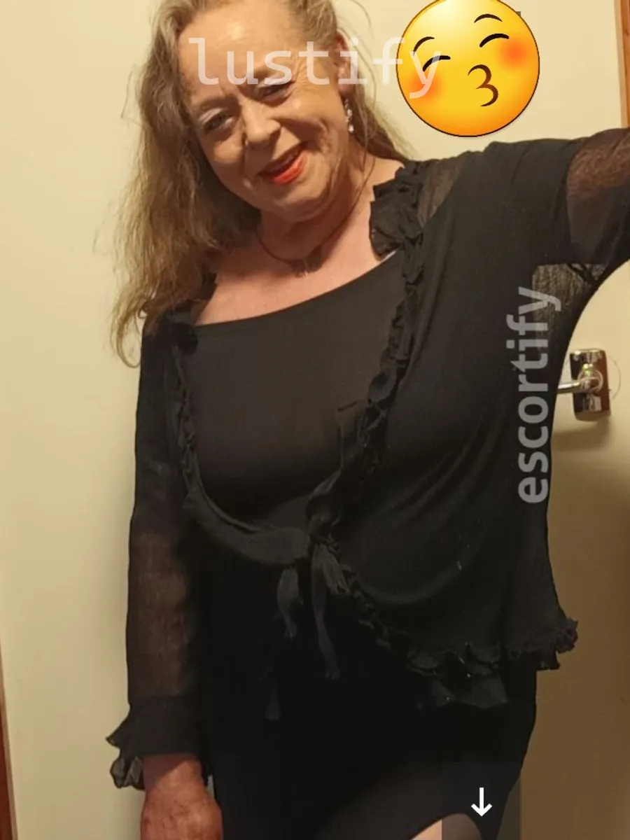 Photo 2 of Yvonne