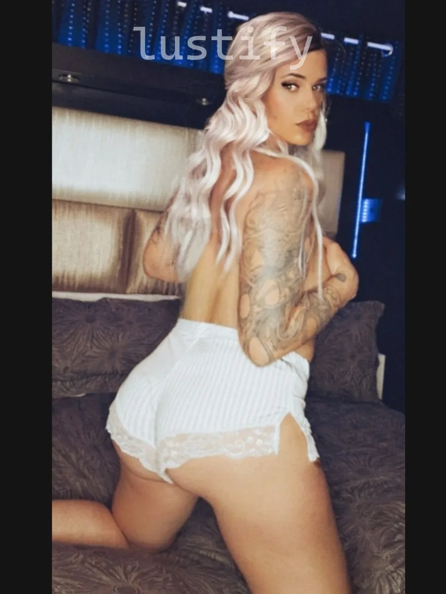 Photo 2 of Talia