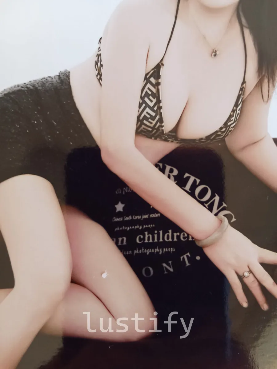 Photo 6 of Linda