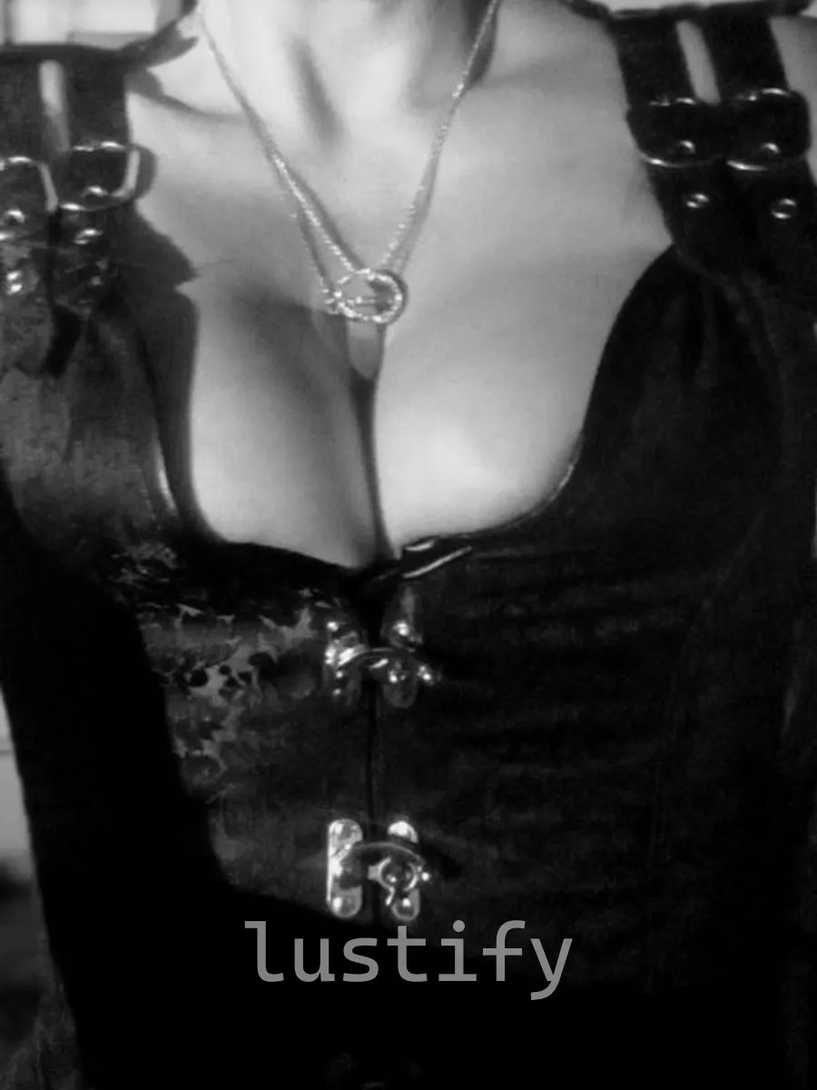 Photo 14 of Nawty Nina  $80spec