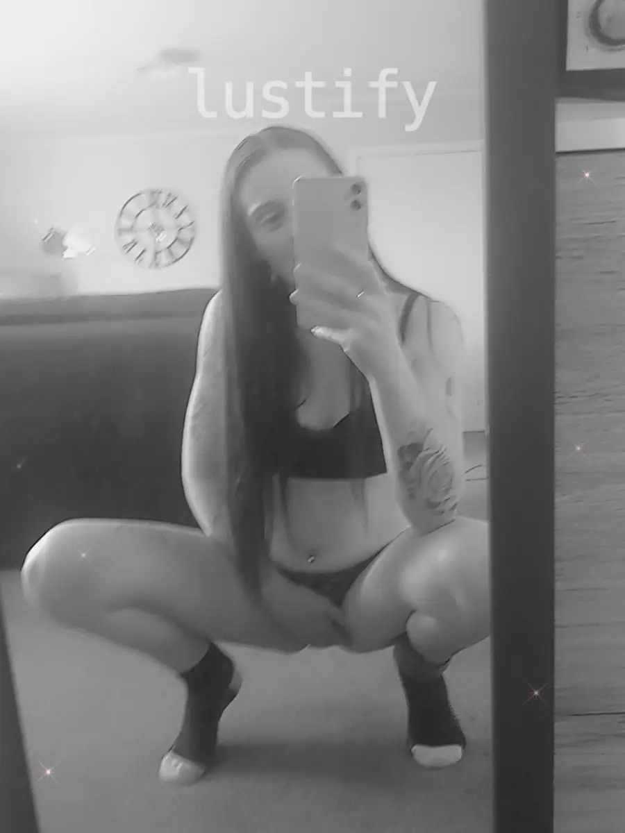 Photo 2 of LadyyJanee
