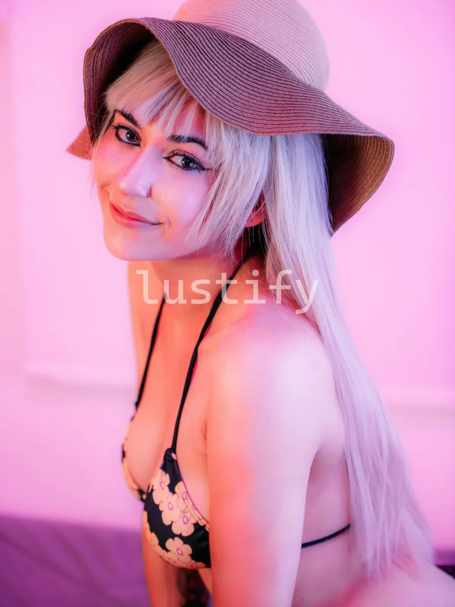 Photo 2 of Anna