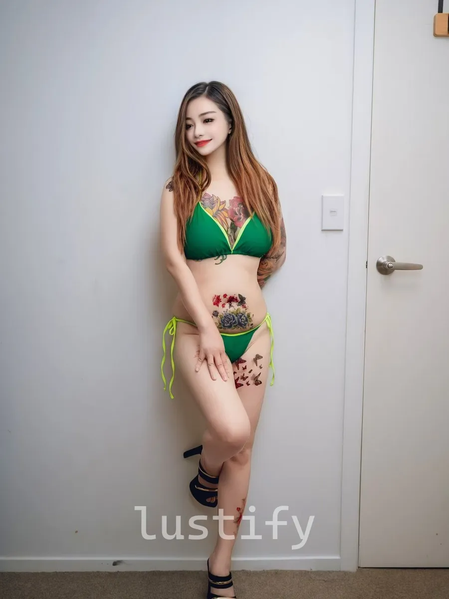 Photo 2 of Lily