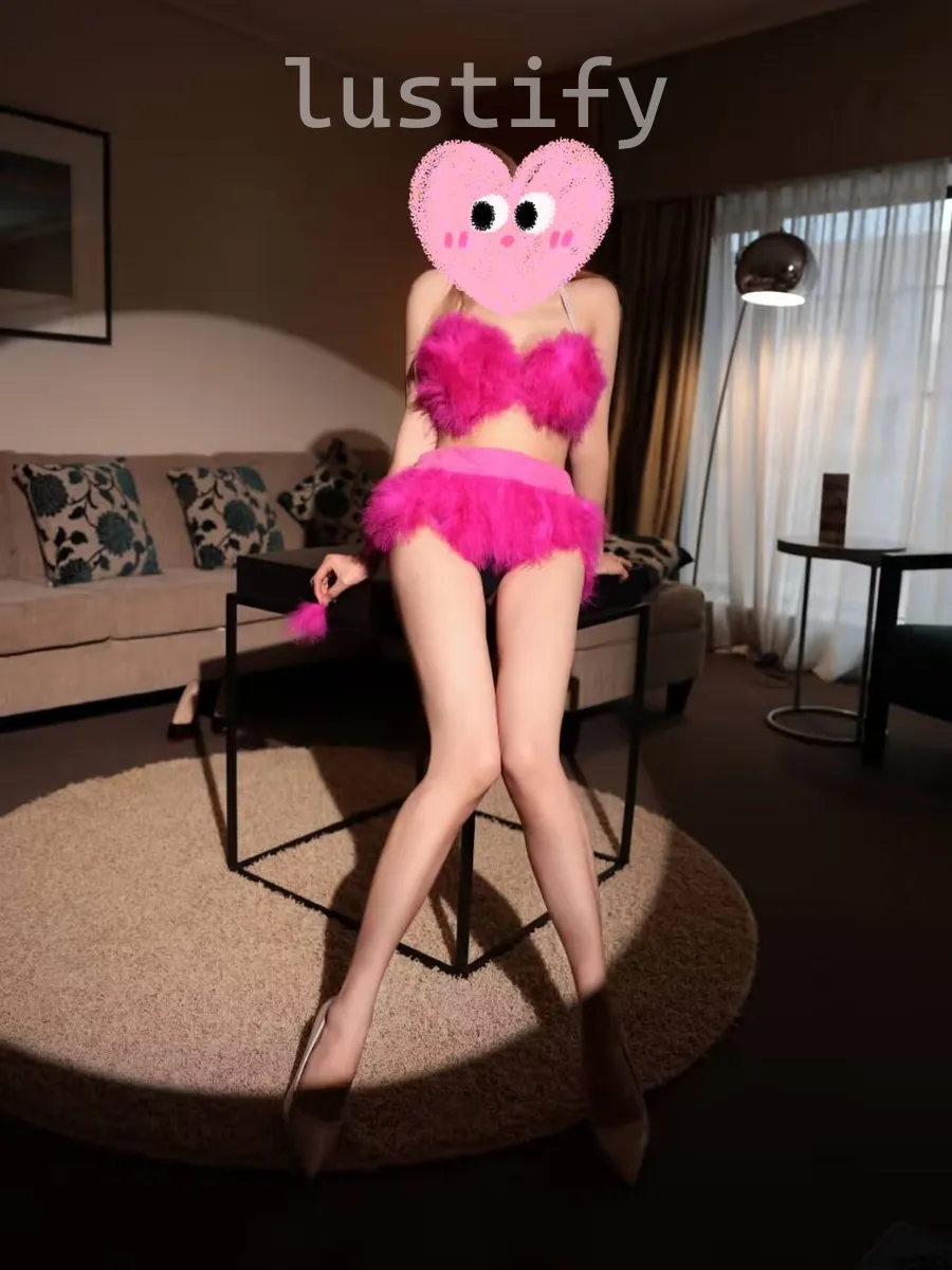 Photo 1 of Della